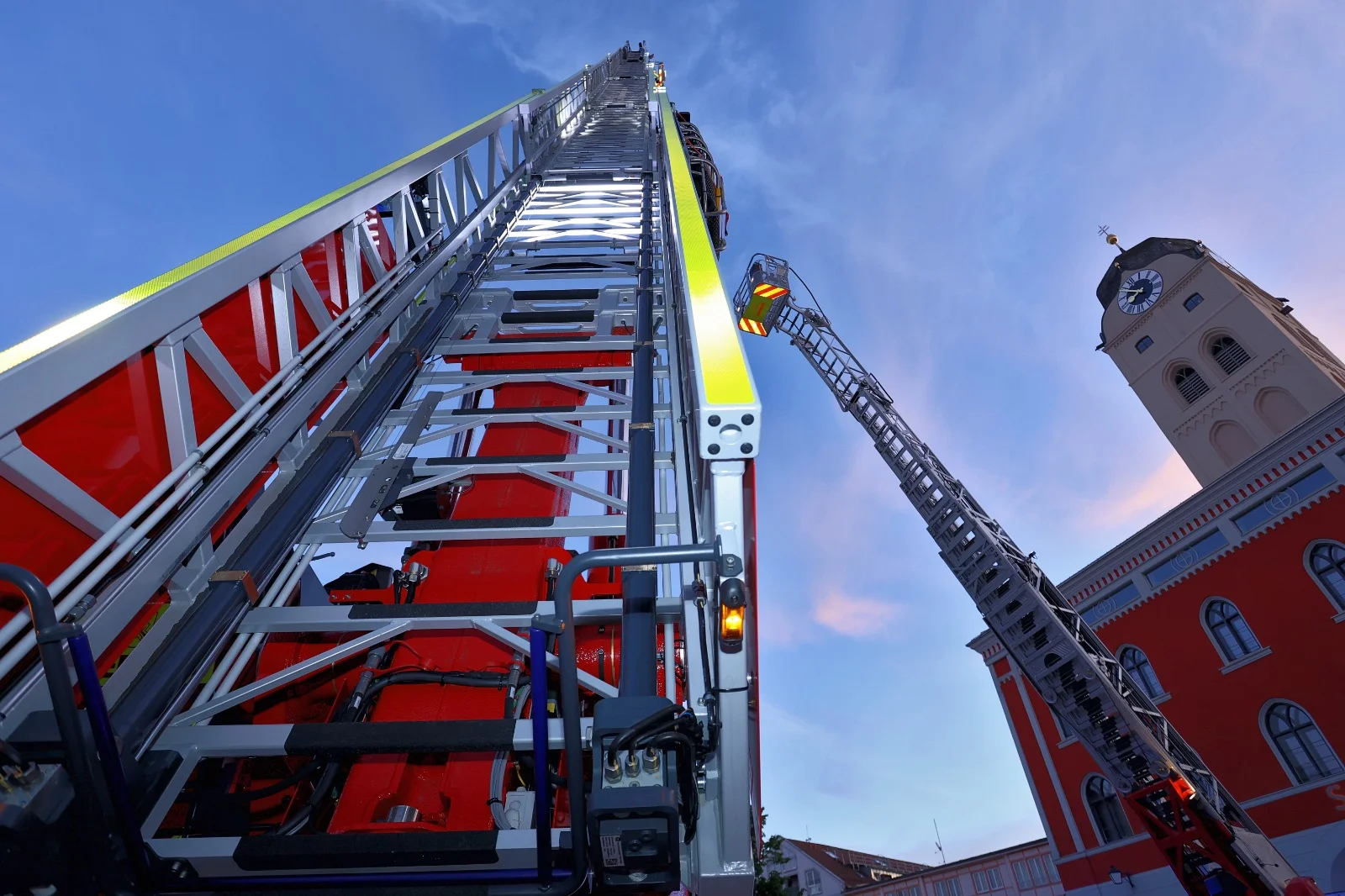 Drehleiter Rosenbauer L32A-XS – Foto 12