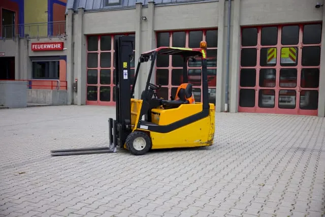 Gabelstapler (1,8t)